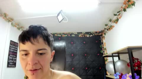 hannah online show from March 15, 2:35 am