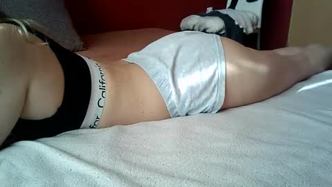 Makenzie online show from April 9, 7:36 am