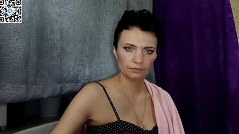 hotmamaqueen234 online show from April 22, 8:50 pm