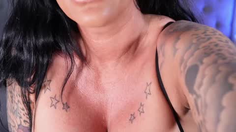 hotmilfbitch online show from September 8, 7:46 pm