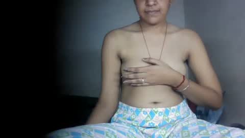lola online show from July 4, 6:42 am