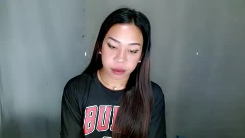 jelaigrande  online show from April 16, 10:12 pm