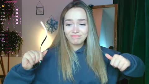 hello Im Eva online show from January 3, 8:32 am