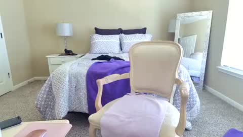 Maggie online show from September 10, 6:19 pm