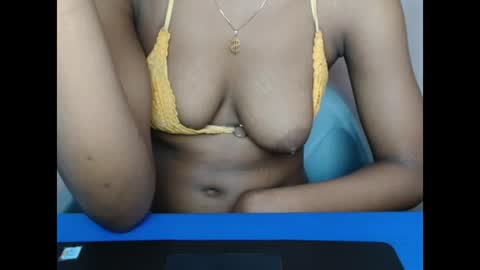 hotxxebony online show from April 28, 1:14 am