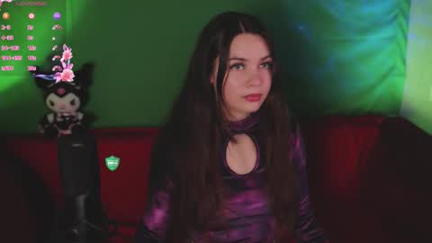 Mia online show from September 19, 5:45 pm