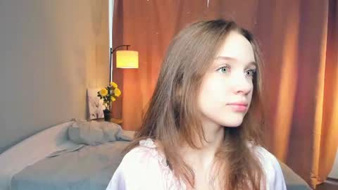 Lily online show from June 13, 8:01 am