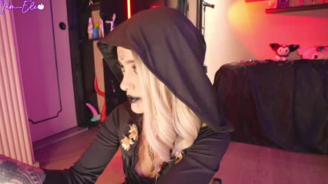       online show from February 7, 11:45 pm