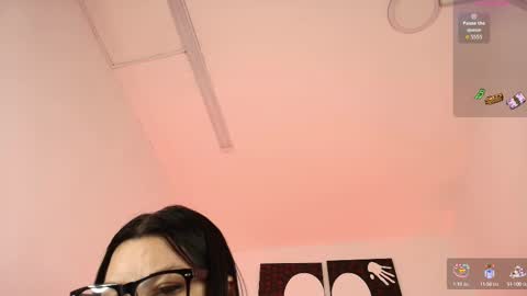 IM LOLA  online show from October 15, 4:04 am