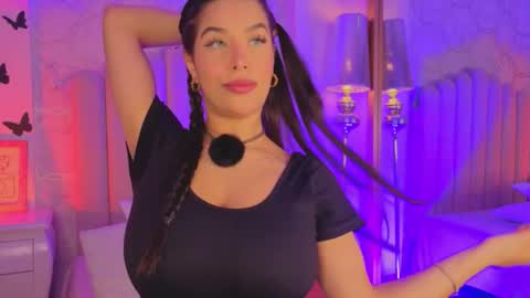  iara smith  online show from February 25, 11:53 am