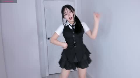 Hitomi   online show from January 13, 6:06 am