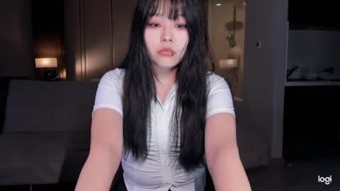 Hitomi   online show from March 11, 2:51 pm