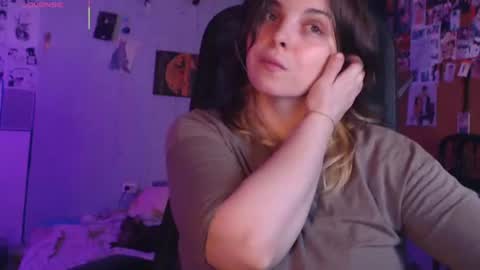 Saya online show from July 26, 10:17 pm