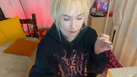 Emmy  help me reach 100 thumbs up online show from March 22, 7:31 pm