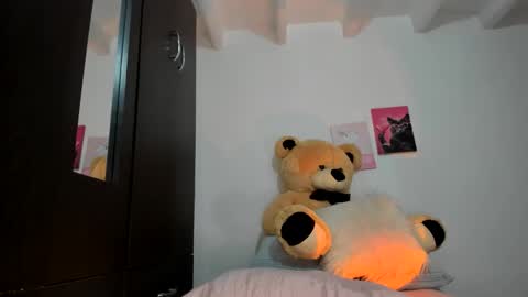 Caro   online show from April 17, 5:31 am