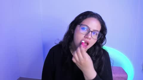 mei mei uwu online show from September 24, 10:53 pm