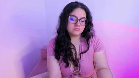 mei mei uwu online show from October 21, 11:42 pm