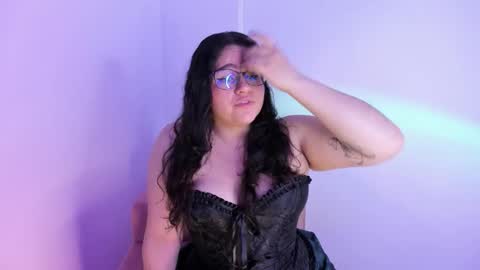 mei mei uwu online show from October 16, 12:13 am