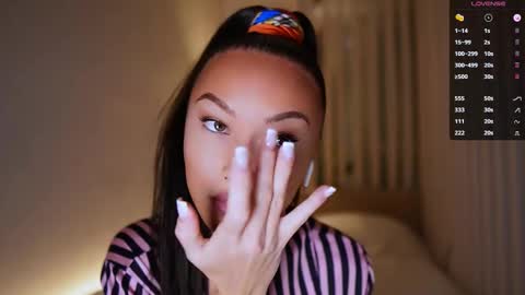 Milla online show from November 14, 4:07 pm