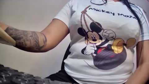 mia latina online show from March 29, 7:57 pm