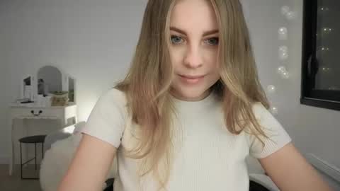 ImKeira online show from February 2, 8:08 pm