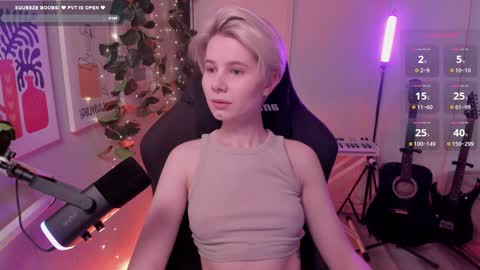 Mia online show from March 8, 9:57 am