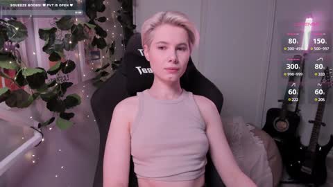 Mia online show from February 4, 10:00 am