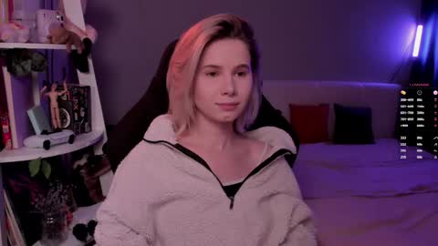 Mia online show from February 13, 9:33 am