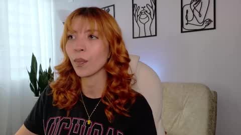 Sienna online show from September 15, 8:49 pm