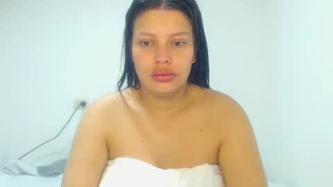 imsweetlips online show from November 15, 2:18 pm