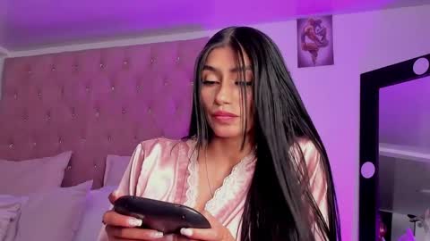 imtami04 online show from May 6, 8:46 pm