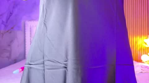 LITTLE AINHOA  online show from April 17, 10:01 pm