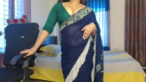 tina online show from December 19, 8:17 am