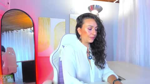 Indigo Wild  online show from January 9, 2:16 am