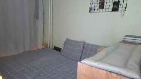 Mia online show from April 6, 1:34 pm