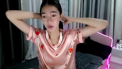 Reign online show from April 13, 8:59 am