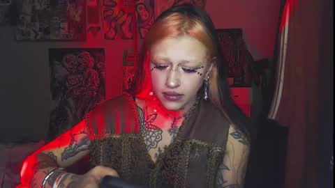 Insunnity666 online show from October 11, 7:05 pm