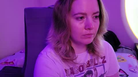 Faye online show from November 25, 2:25 am