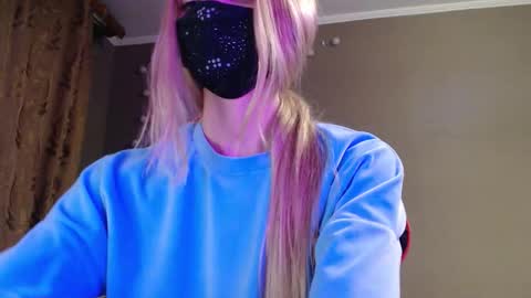 Lily online show from October 19, 5:59 pm