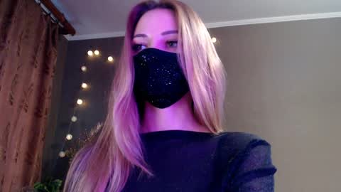 Lily online show from March 31, 3:56 pm