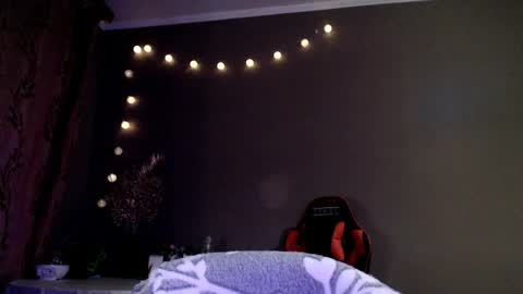 Lily online show from March 23, 5:30 pm