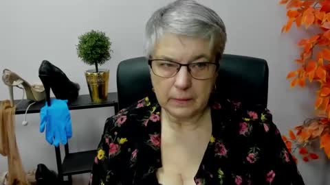 I R I S online show from January 8, 7:13 am