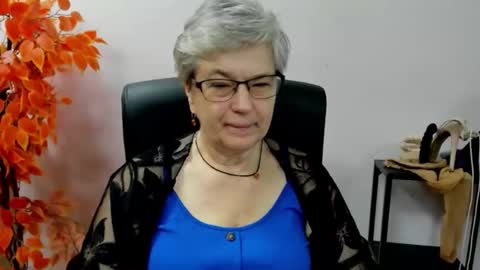 I R I S online show from September 26, 7:28 am