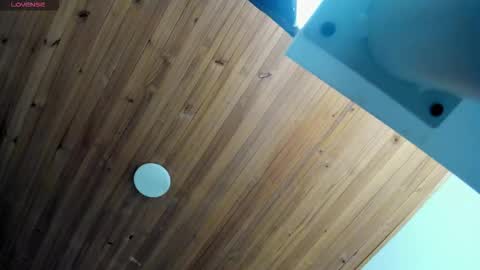 irisbeel online show from March 8, 5:22 am