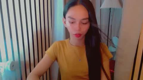 IRISH AND TRIXIE online show from April 9, 2:25 am