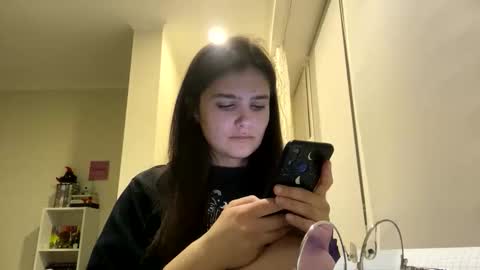 irisss31 online show from April 19, 6:21 pm