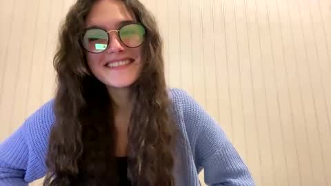 irisss31 online show from February 12, 7:13 pm