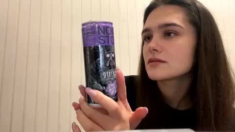 irisss31 online show from December 23, 5:32 pm