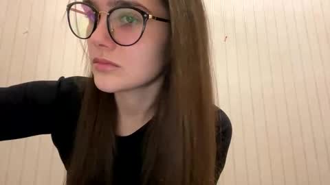 irisss31 online show from January 3, 5:20 pm