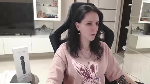 Irwi Tomboy online show from March 2, 10:13 pm